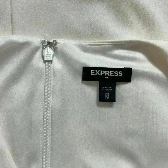 Express V-Neck Tie Waist Sheath Dress - Picture 5 of 6